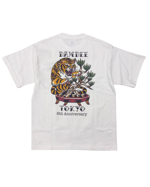 DAMDEE 6th Anniversary Tシャツ