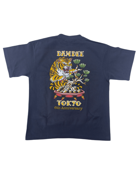 DAMDEE 6th Anniversary Tシャツ